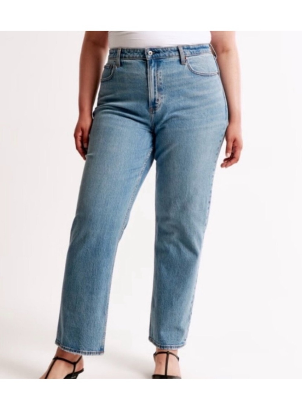 A&F Curve Love Ankle Straight Ultra High Rise size 36 / 22R